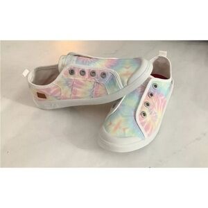 Blowfish Pink and Blue Casual Sneakers